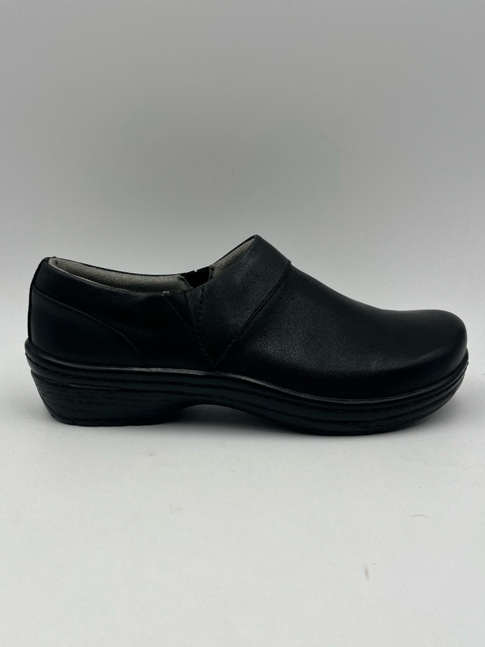 Klogs Slip-On Shoe, Black Leather, Women's Size 7